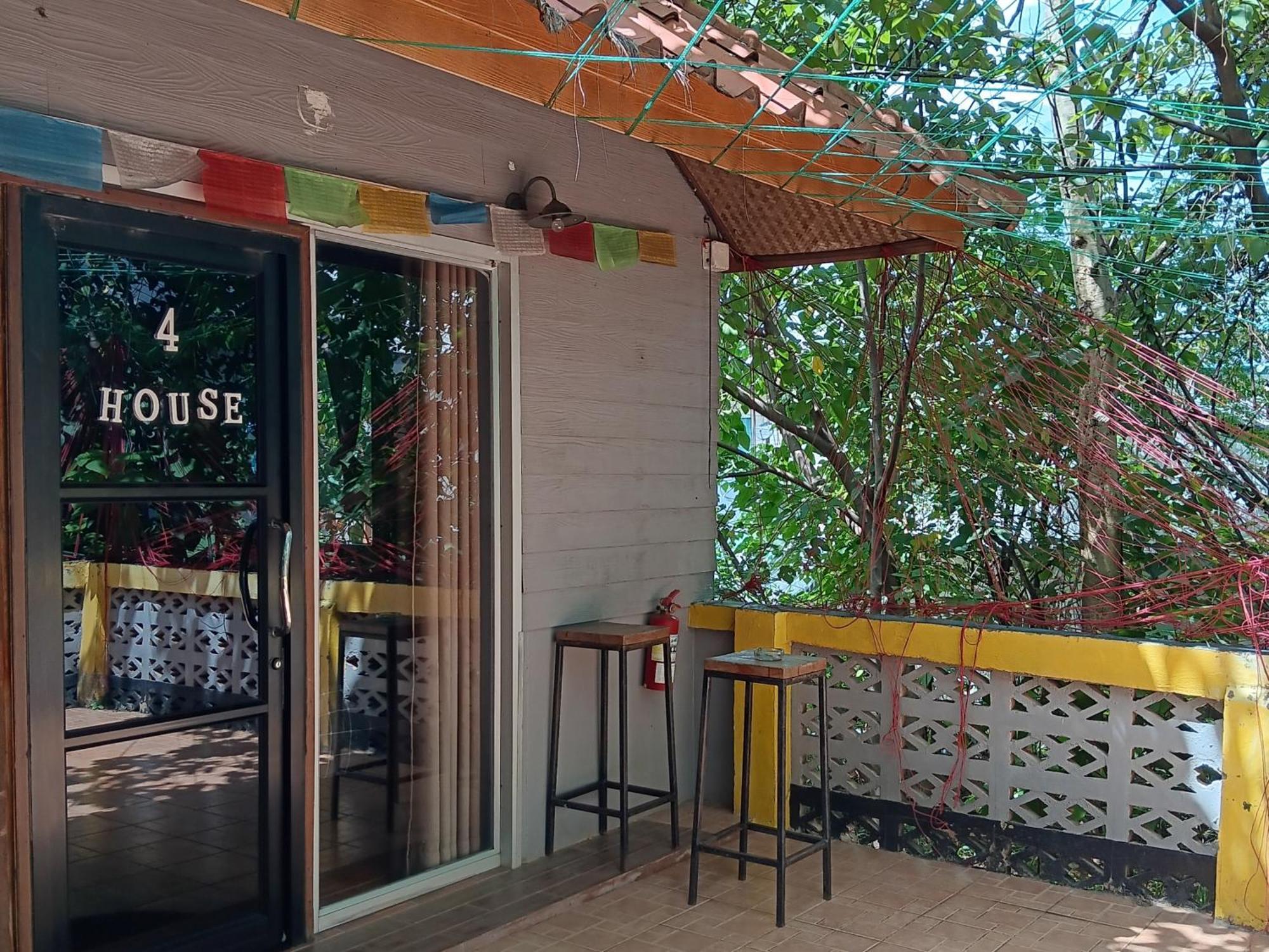 Hostel Happy House Backpackers Pai Exterior foto
