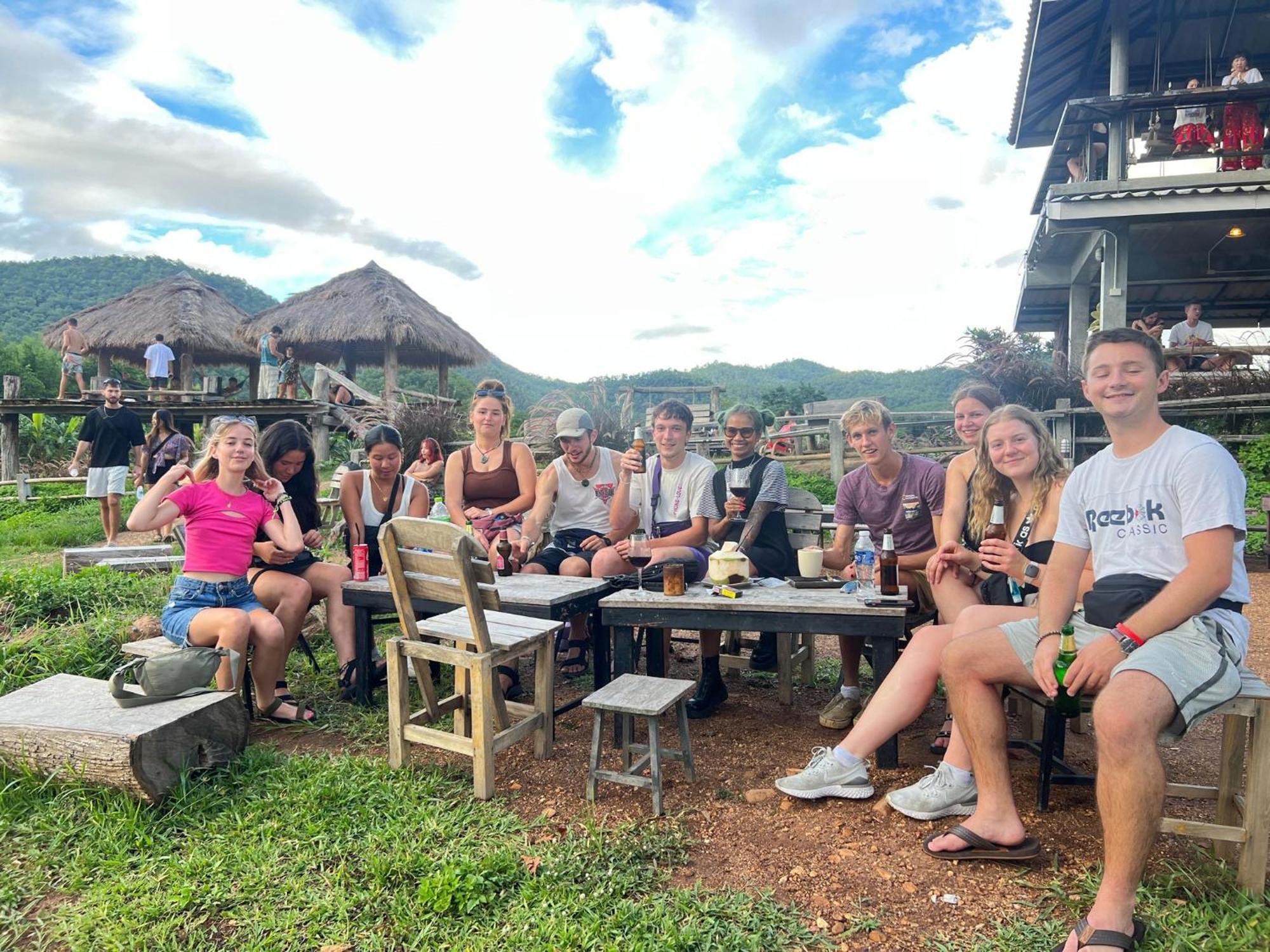 Hostel Happy House Backpackers Pai Exterior foto